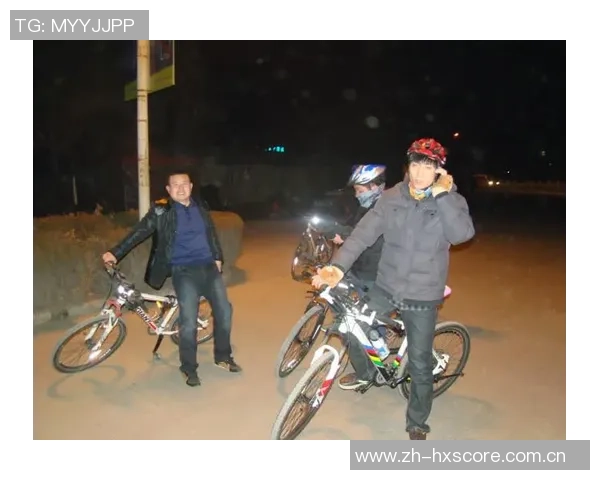 足球明星骑摩托的激情之旅探索天下足球的另一面 足球明星骑摩托的激情之旅探索天下足球的另一面